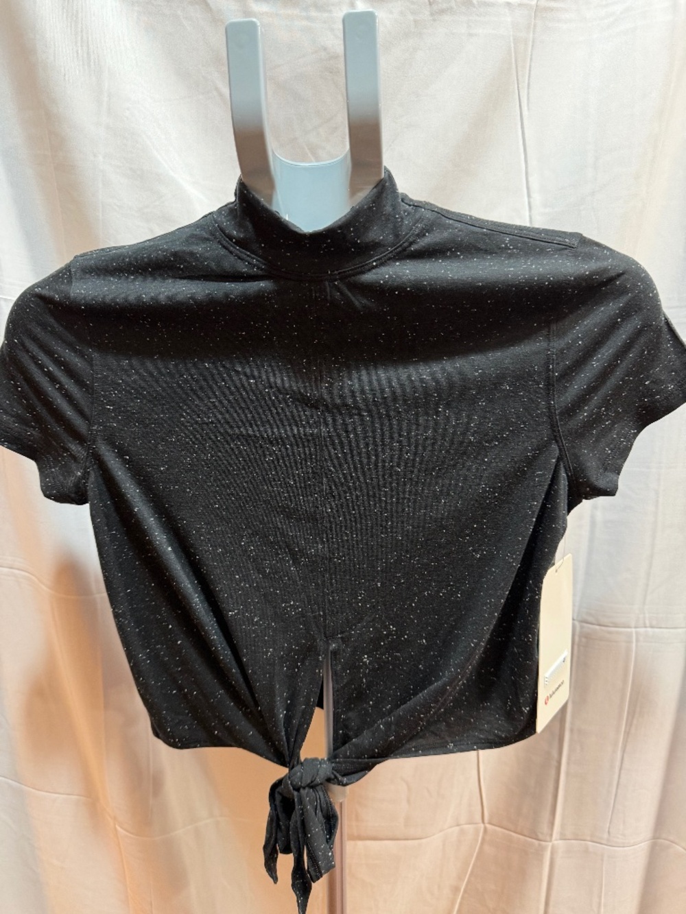 NWT Lululemon time to restore mock neck-sz 2
